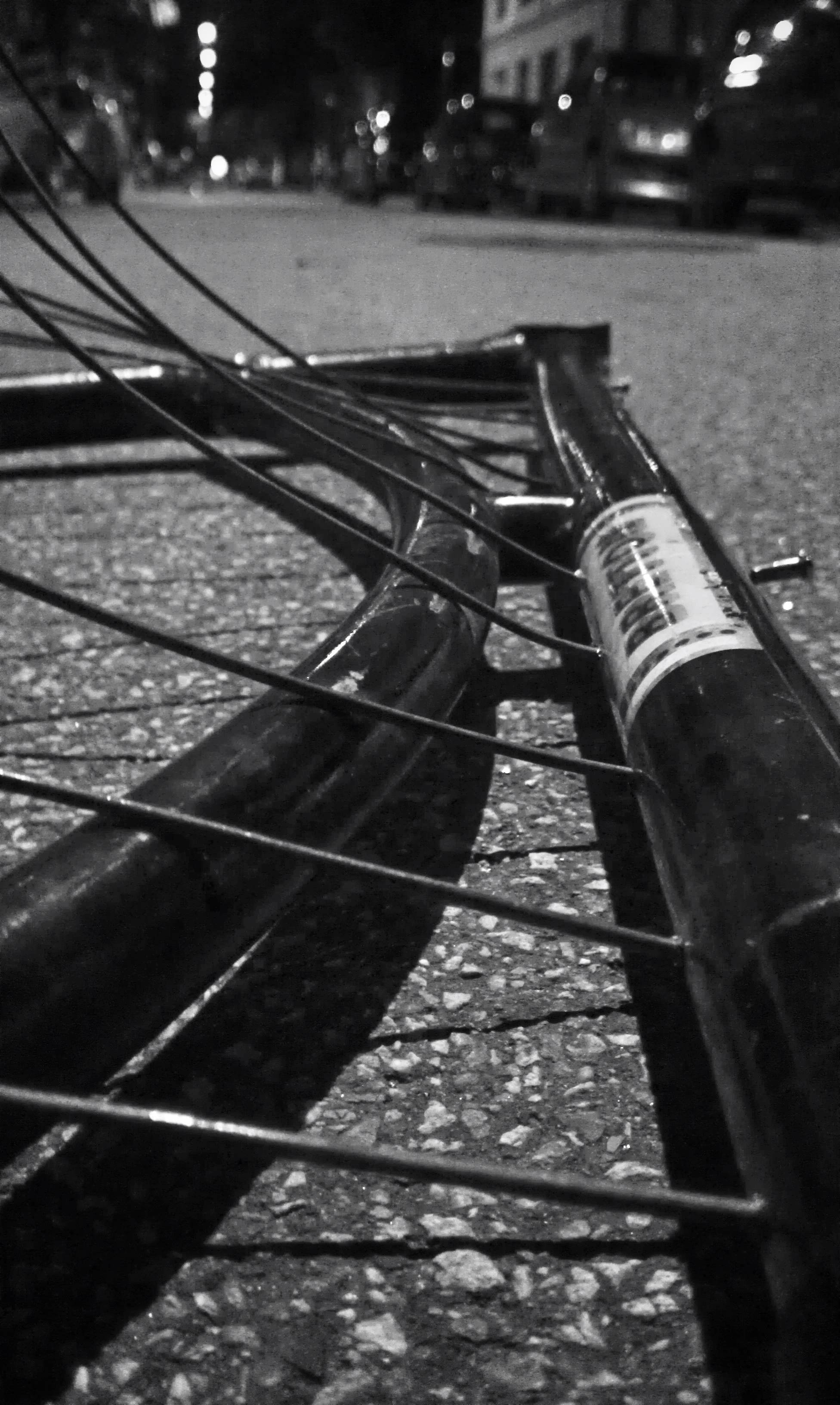 Bikestruharp, – former bike now instrument